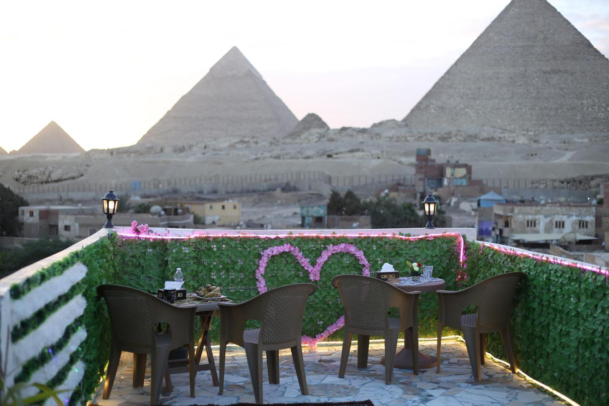 Pyramids Show Hotel Kafret el-Gabal Eksteriør bilde