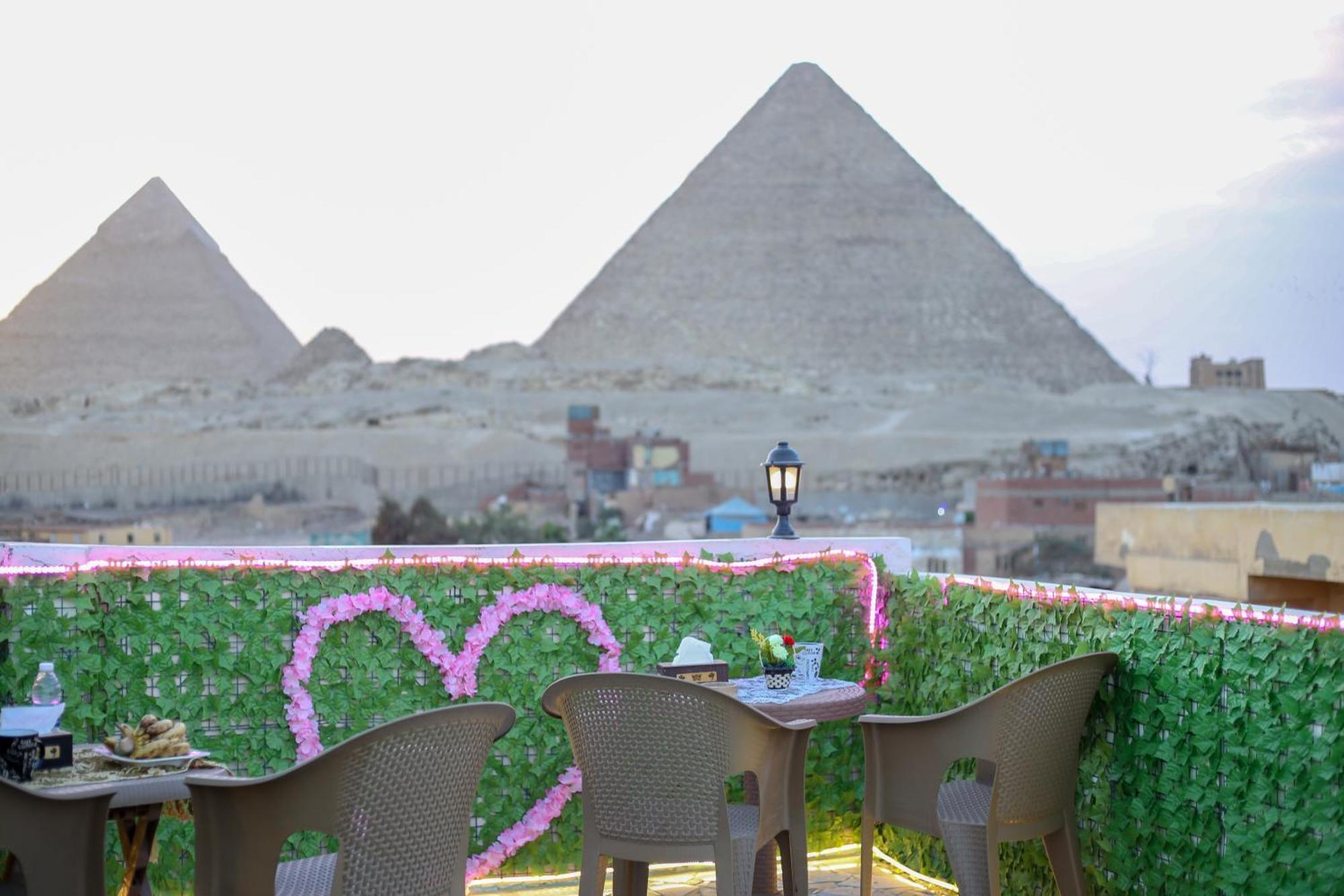 Pyramids Show Hotel Kafret el-Gabal Eksteriør bilde