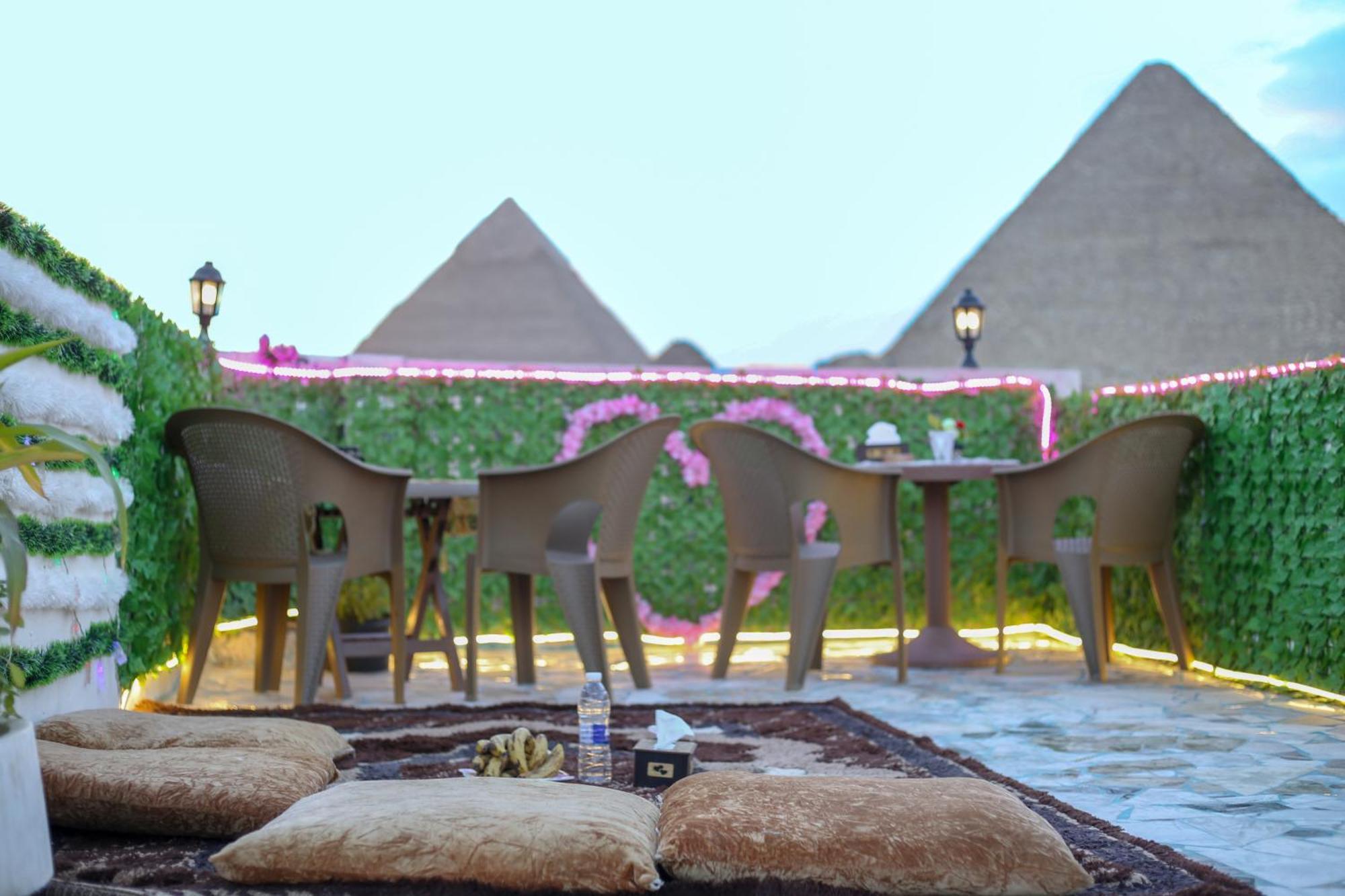 Pyramids Show Hotel Kafret el-Gabal Eksteriør bilde