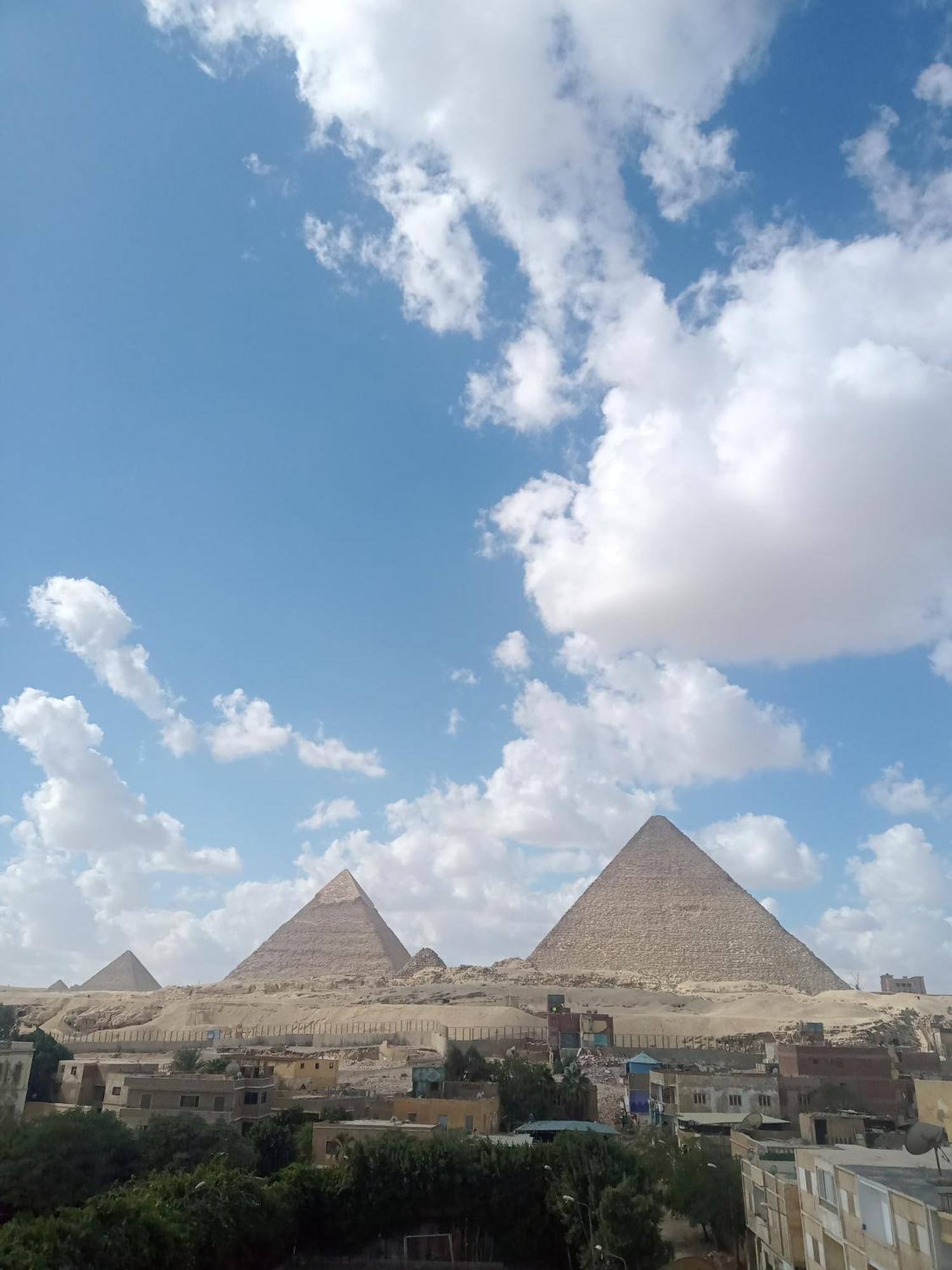 Pyramids Show Hotel Kafret el-Gabal Eksteriør bilde