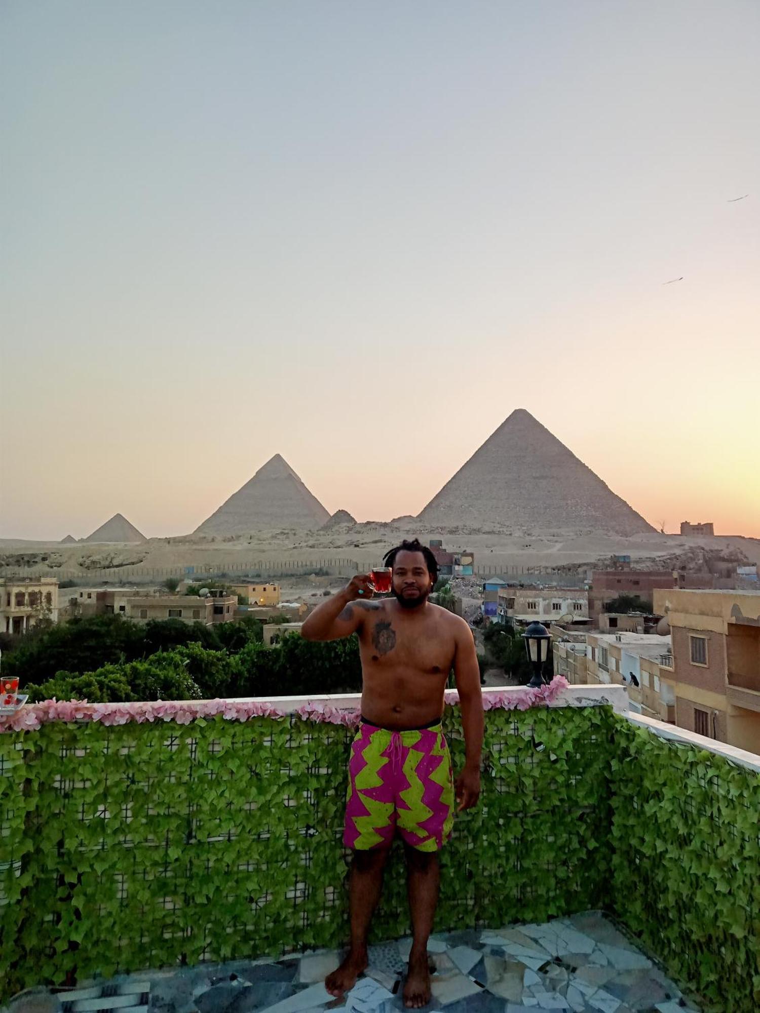 Pyramids Show Hotel Kafret el-Gabal Eksteriør bilde
